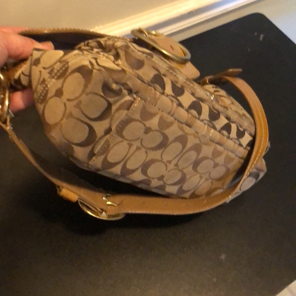 Coach purse - Picture 4 of 5